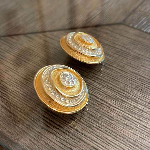 Vintage Gold-tone Round Button Clip Earrings with Rhinestones Modern Design - Picture 4 of 11